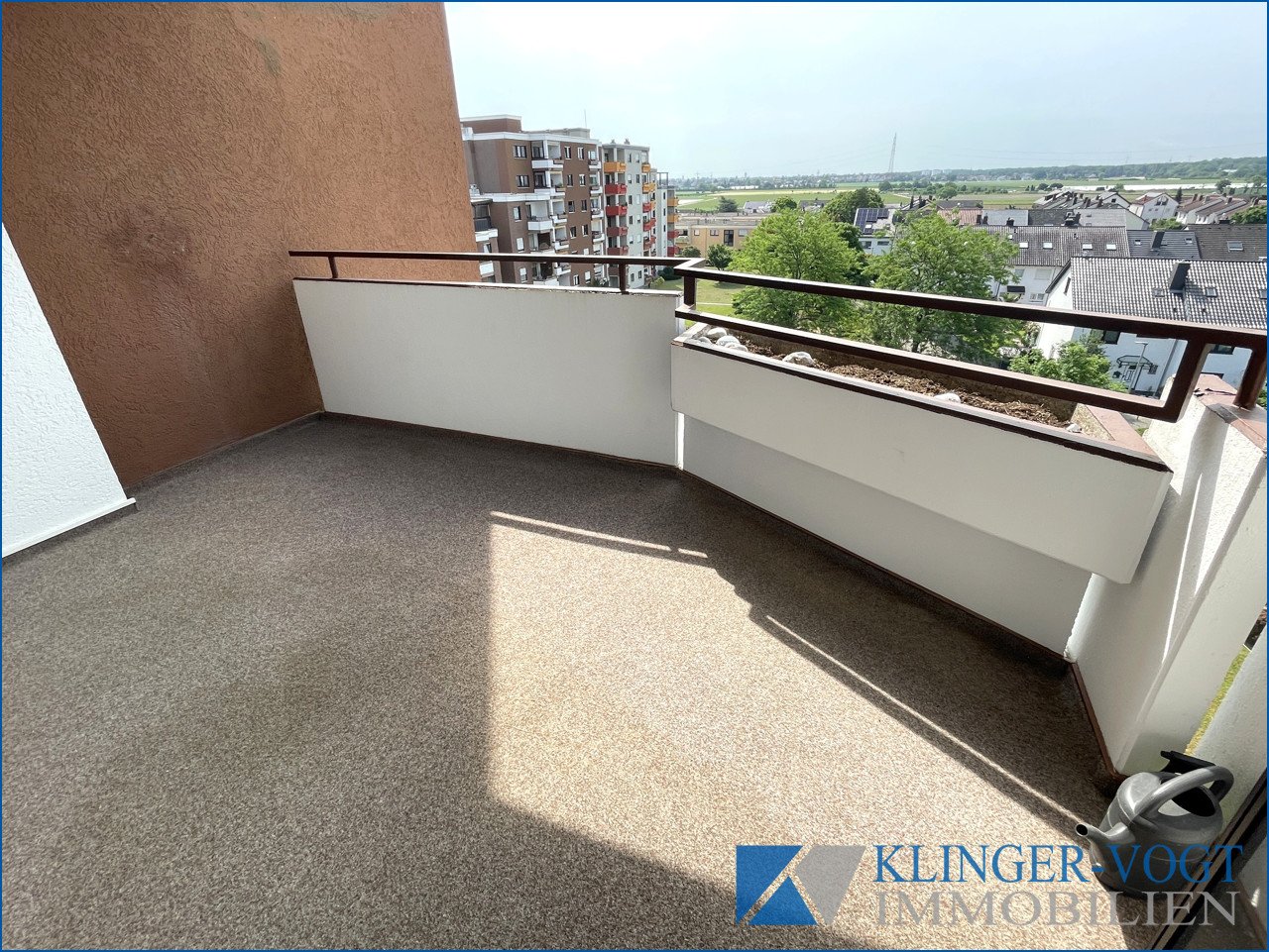 Loggia mit Markise Loggia mit Markise
